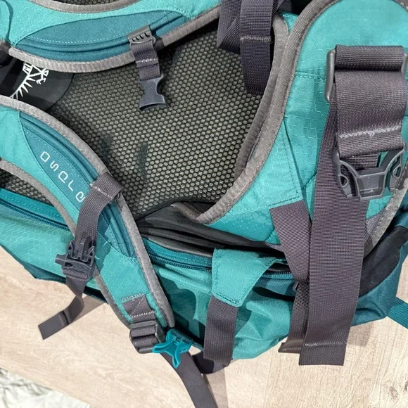 Osprey Fairview 40 Backpack - Picture 9 of 10